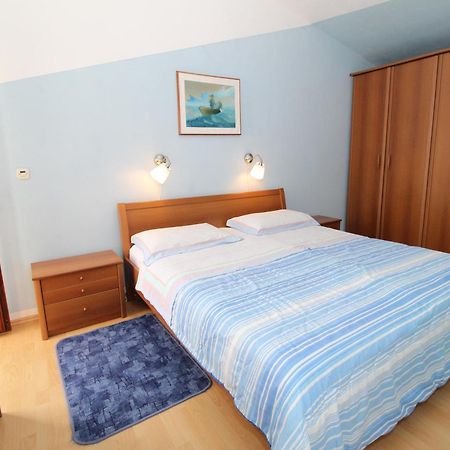 Apartments By The Sea Mandre, Pag - 6284 Kolan Quarto foto