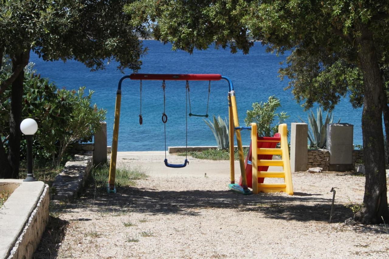 Apartments By The Sea Mandre, Pag - 6284 Kolan Exterior foto