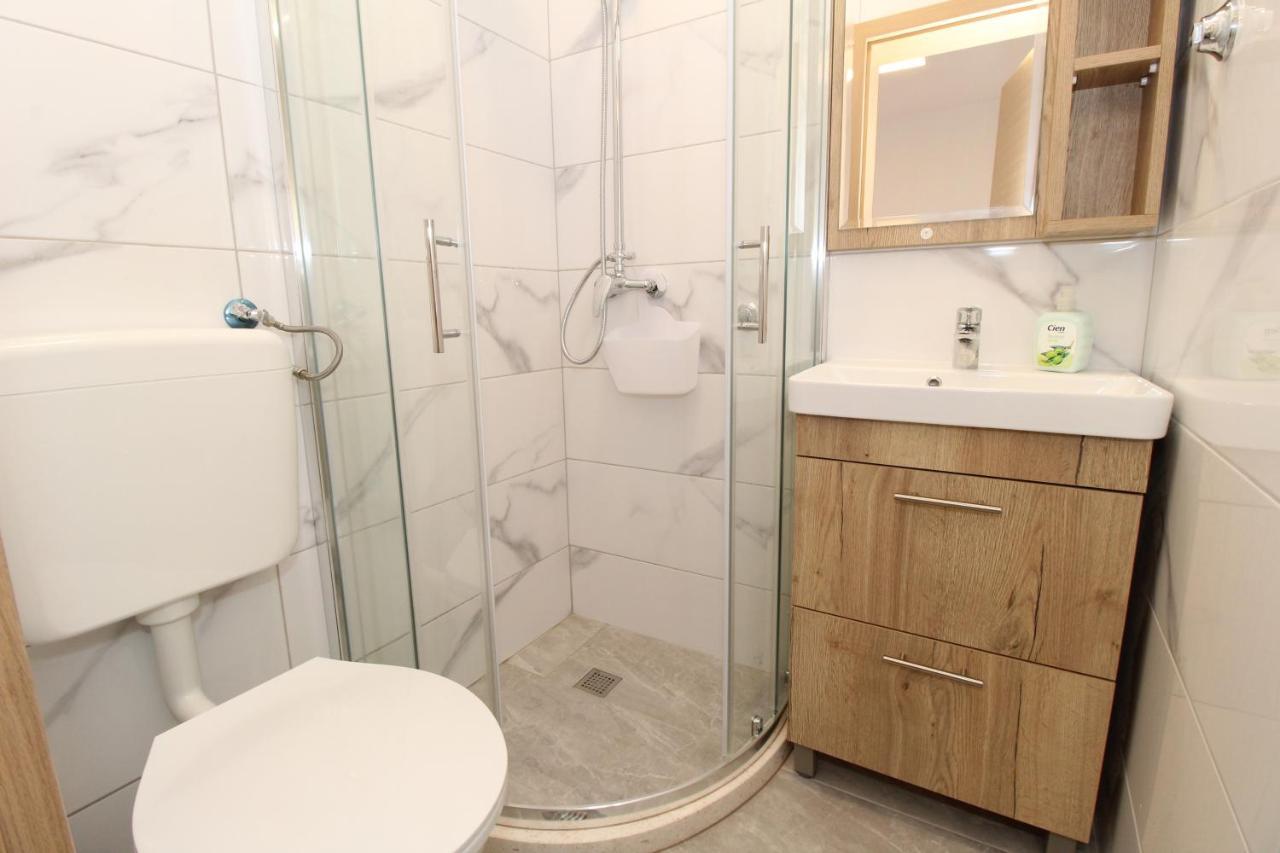 Apartments By The Sea Mandre, Pag - 6284 Kolan Exterior foto
