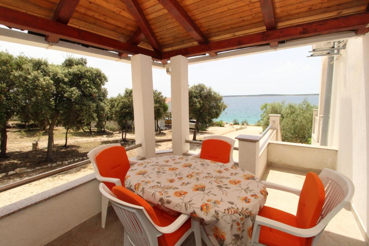 Apartments By The Sea Mandre, Pag - 6284 Kolan Exterior foto